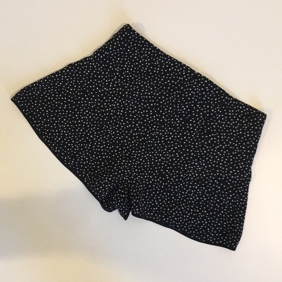 Aritzia Wilfred High Waist Shorts Larvatto Size Small - Picture 10 of 12